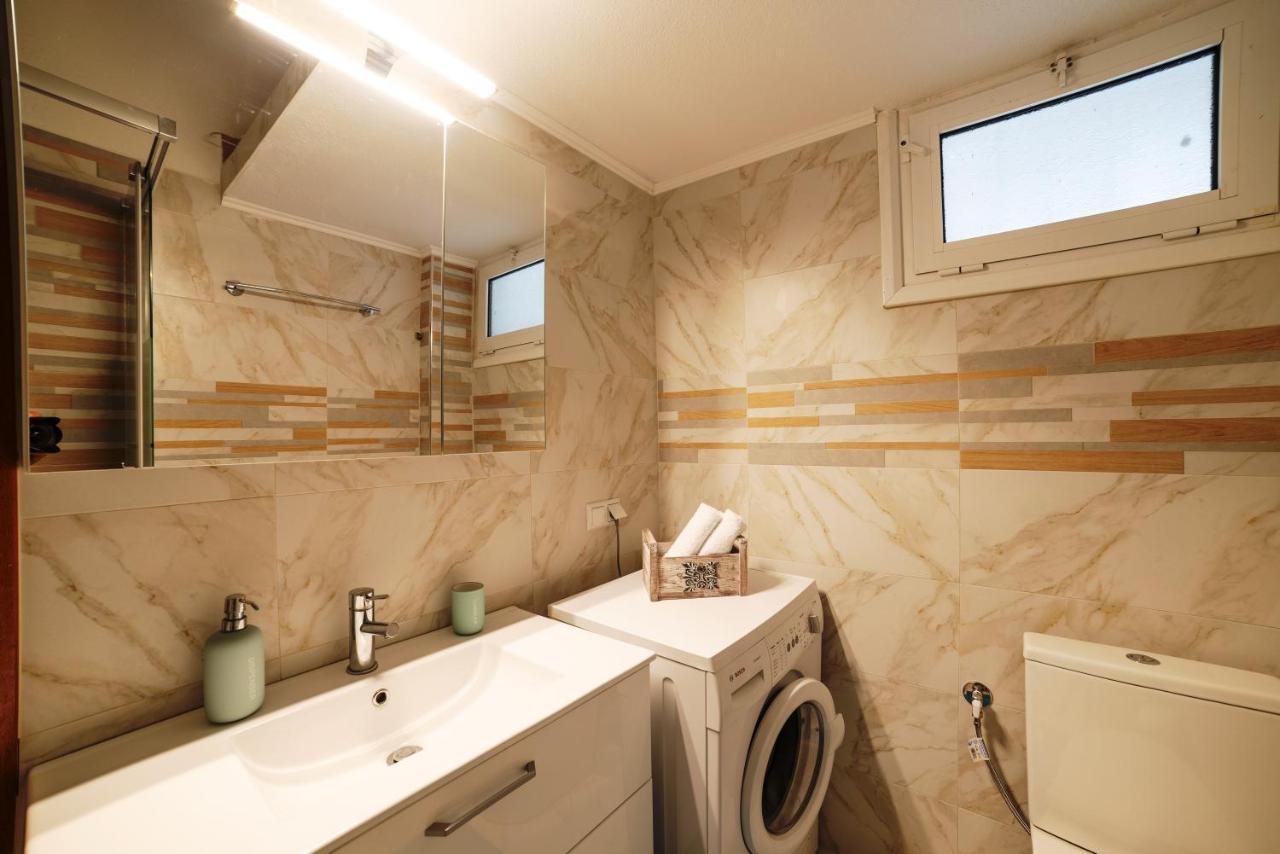 Porto Ofrynio Central Deluxe Golden Apartment Ofrinion Exterior photo