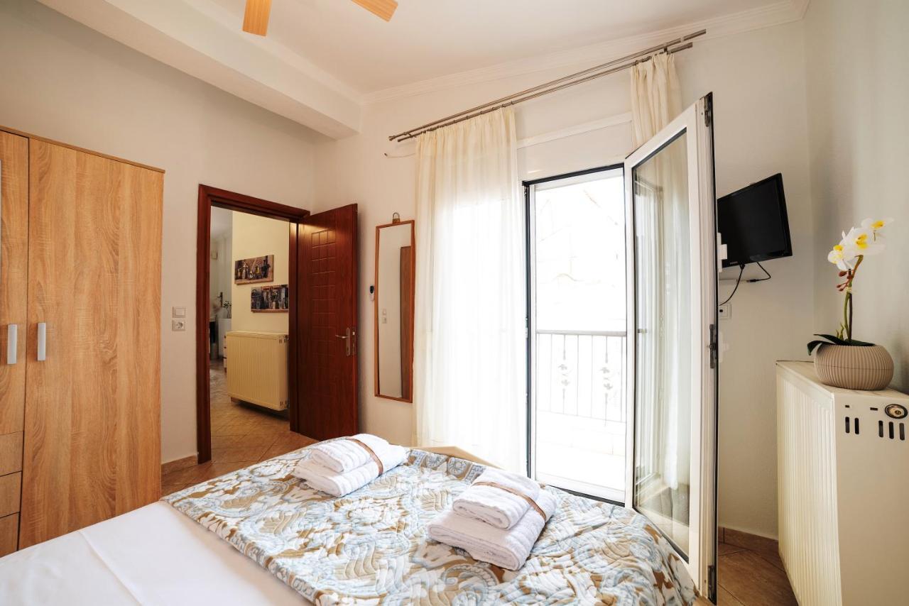 Porto Ofrynio Central Deluxe Golden Apartment Ofrinion Exterior photo