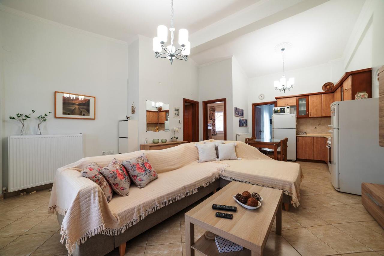 Porto Ofrynio Central Deluxe Golden Apartment Ofrinion Exterior photo